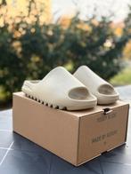 Toboggans Yeezy, Chaussons, Comme neuf, Brun, Enlèvement