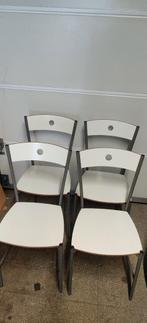 4 witte stoelen, Comme neuf, Enlèvement ou Envoi