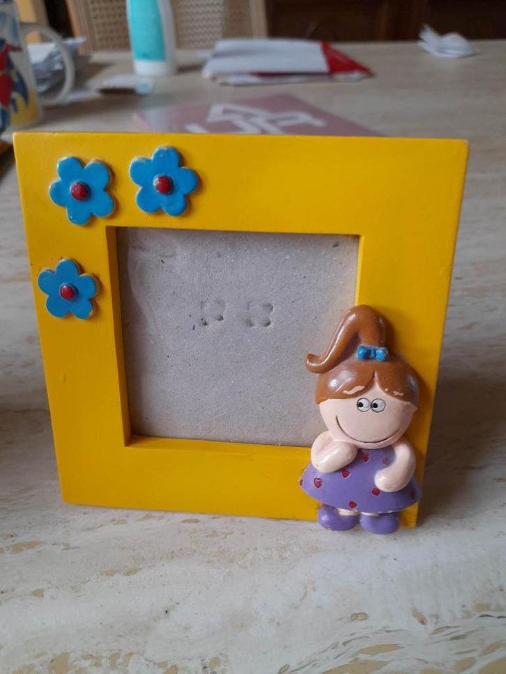 Gele fotokader 10x10 cm, Huis en Inrichting, Woonaccessoires | Lijsten, Gebruikt, Minder dan 50 cm, Minder dan 50 cm, Hout, Ophalen of Verzenden