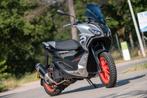 Eindejaarspromo Aprilia SR GT125 Sport Abs - 900km, Motoren, Scooter, Bedrijf, 125 cc, 11 kW of minder