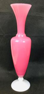 Vase en verre rose opalin design vintage Empoli Italie, Enlèvement ou Envoi