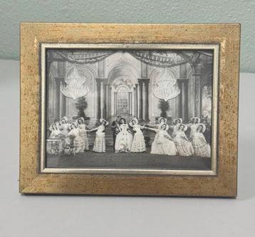 Jewel Ball - bal vintage zwart-wit foto ingelijst operetta beschikbaar voor biedingen