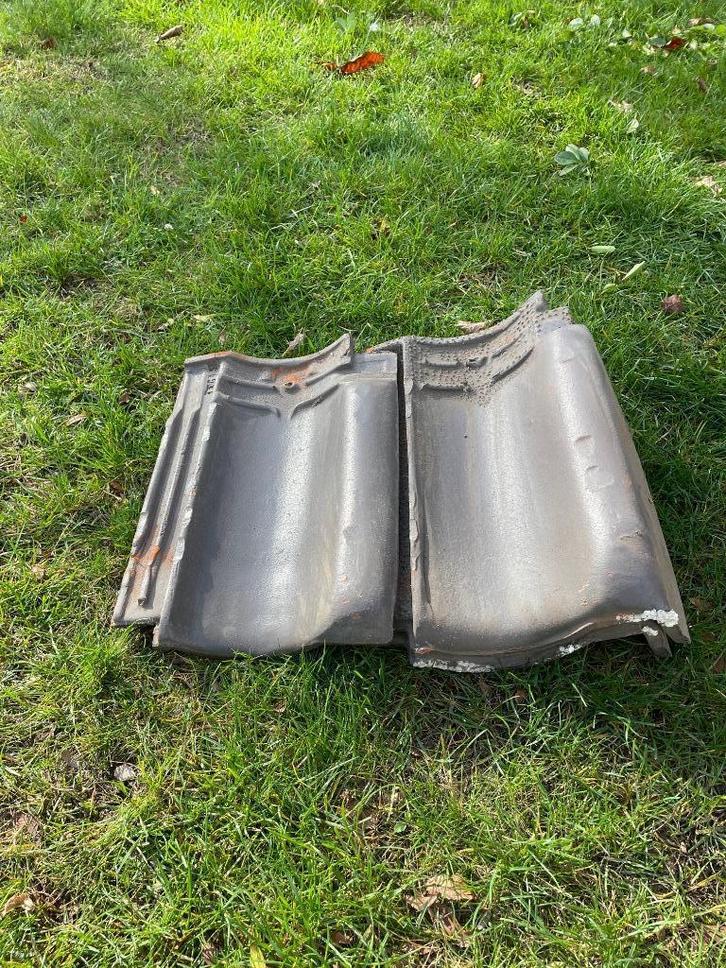 Dakpannen te koop, Bricolage & Construction, Tuiles & Revêtements de toit, Comme neuf, Tuiles, Pierre ou Argile, Gris, Enlèvement