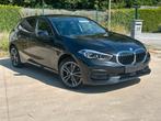 BMW 116i Sport Line – 2022 – 29.000 km – BTW aftrekbaar, Auto's, 1 Reeks, Zwart, Leder, Verlengde garantie