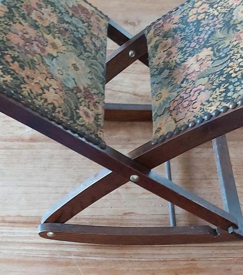 Vintage Voetenbankje Poppenbankje 3 standen met mooie stof., Huis en Inrichting, Zetels | Voetbanken en poefs, Gebruikt, Hout