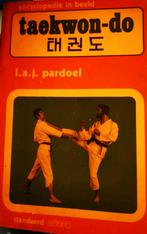 Taekwon-do enceclopedie boekje 1978 in goede staat, Boeken, Ophalen of Verzenden, Zo goed als nieuw, Vechtsport