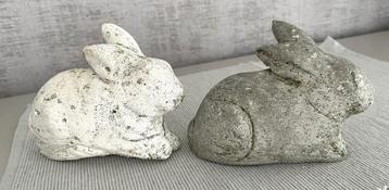 Decoratieve konijntjes voor buiten. Set van 2 stuks. beschikbaar voor biedingen
