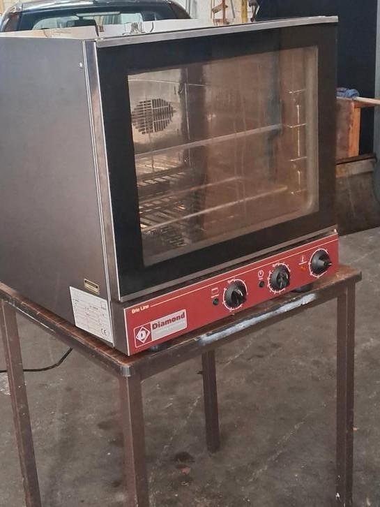 FOUR DIAMOND 220V MATÉRIEL QUALITÉ 210€ DISCUTER 0487 868251, Electroménager, Fours, Utilisé, Autoportant, 45 à 60 cm, 45 à 60 cm
