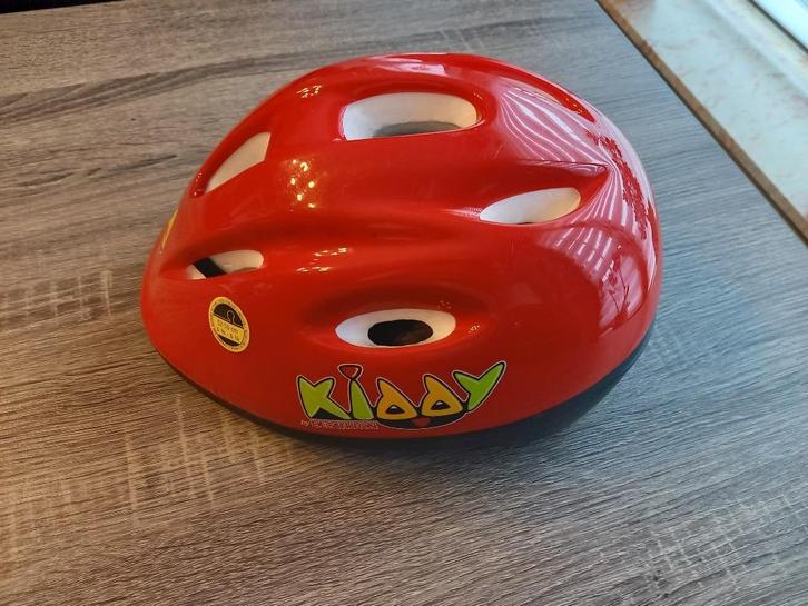A vendre : casque de vélo (Decathlon) pour enfant, Vélos & Vélomoteurs, Accessoires vélo | Casques de vélo, Comme neuf, Garçon ou Fille