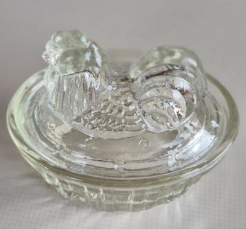 Rooster op nest...botervlootje/depressieglas beschikbaar voor biedingen