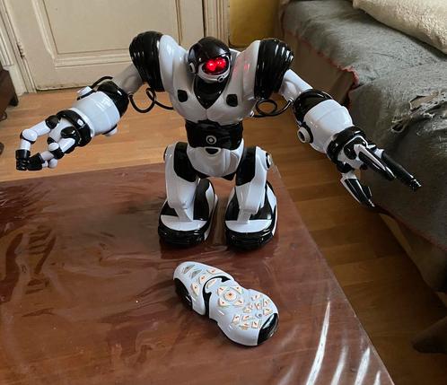 Robot Sapiens, Enfants & Bébés, Jouets | Figurines, Comme neuf