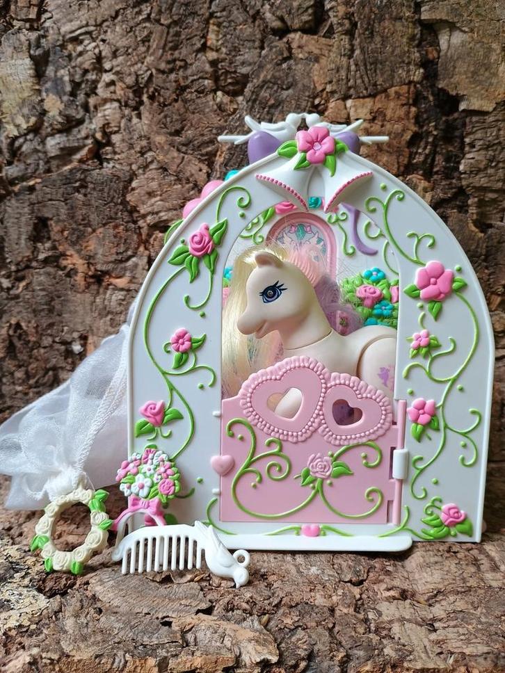 Chapelle de mariage vintage Hasbro My Little Pony avec Daint, Collections, Jouets miniatures, Comme neuf, Enlèvement ou Envoi