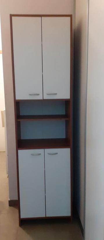 
“Hoge badkamerkast 193 cm – beige houtkleur” beschikbaar voor biedingen