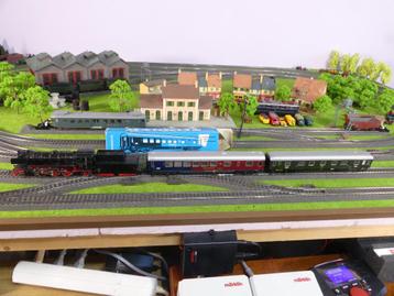 Märklin BR23 014 (1956) Analoog + auto en bestelwagen beschikbaar voor biedingen