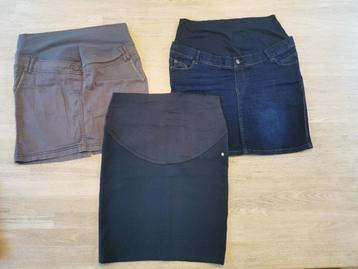 Zwangerschapskledij t-shirts + rokken maat S beschikbaar voor biedingen