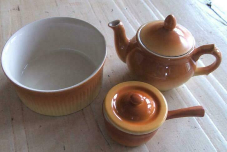 P.Regout Parafeu, theepotje, Antiek en Kunst, Curiosa en Brocante, Ophalen of Verzenden