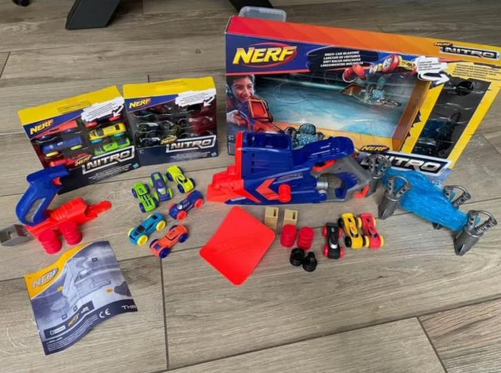 GROTE SET Nerf Nitro, Kinderen en Baby's, Speelgoed |Speelgoedvoertuigen, Zo goed als nieuw, Ophalen