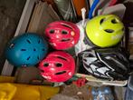 4 casques vélo enfants et 1 adultes a donner., Vélos & Vélomoteurs, Enlèvement, Comme neuf