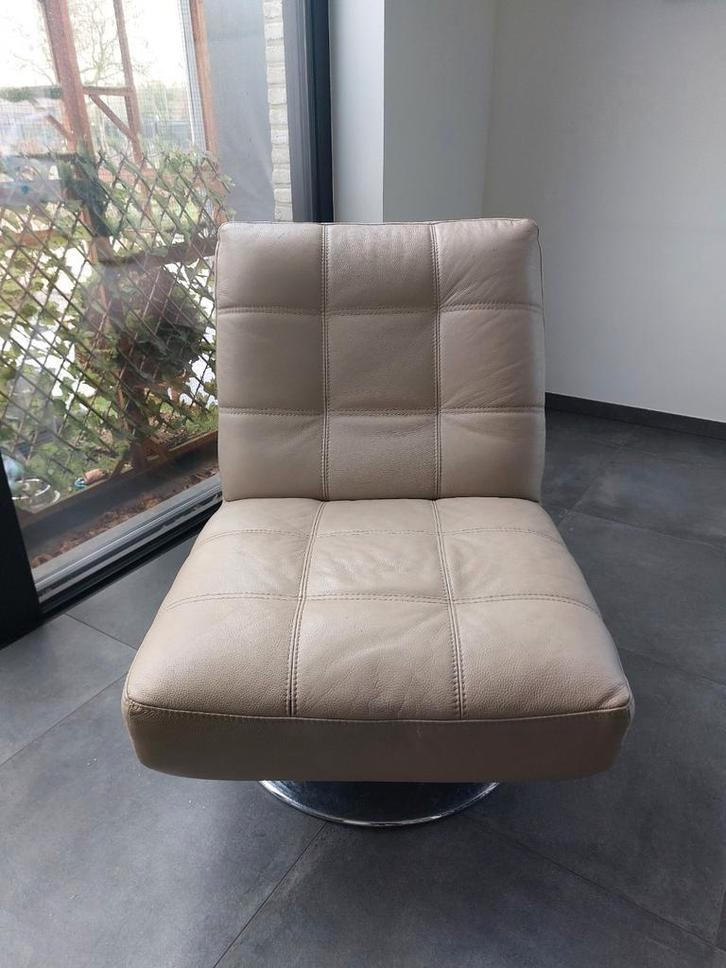 Chaise pivotante en cuir/fauteuil design en cuir - beige, Maison & Meubles, Fauteuils, Utilisé, Cuir, Enlèvement