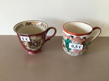 diverse kleine tasjes in porselein beschikbaar voor biedingen