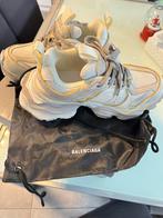 Balenciaga sneakers, maat 43, kleur grijswit, Vêtements | Hommes, Chaussures, Enlèvement, Comme neuf, Baskets