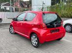Toyota Aygo 1.0i Benzine - Airco * 1 JAAR GARANTIE * !, Auto's, Voorwielaandrijving, Stof, Zwart, Bedrijf