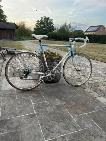 retrofiets beschikbaar voor biedingen