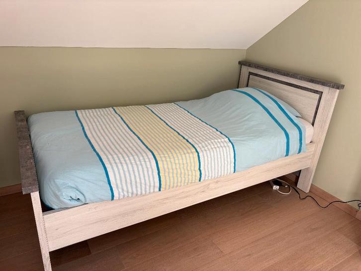 Lit simple complet : lit + sommier à lattes + matelas., Maison & Meubles, Chambre à coucher | Lits, Utilisé, Une personne, 90 cm