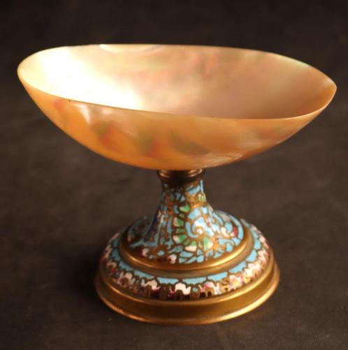 Antiek parelmoer schaaltje met champlevé, Antiek en Kunst, Antiek | Woonaccessoires, Ophalen of Verzenden