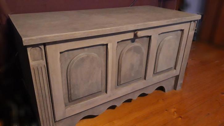 Eiken dekenkist landelijke stijl met grey wash, Huis en Inrichting, Woonaccessoires | Kisten, Gebruikt, 75 cm of meer, Minder dan 50 cm