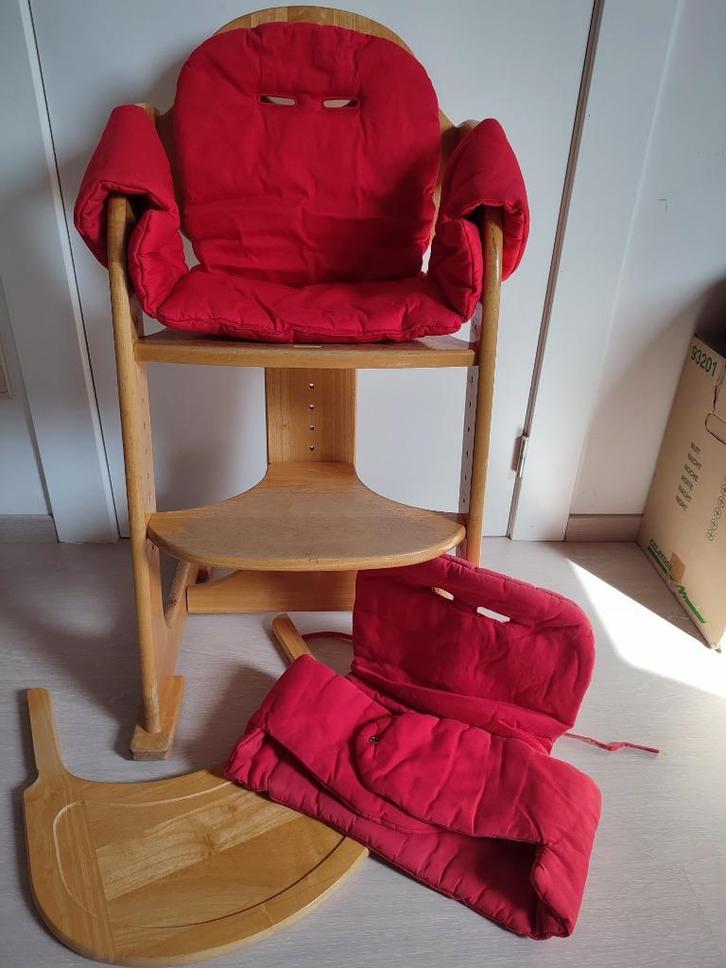 Meegroei/eetstoel met 2 kussens, Kinderen en Baby's, Kinderstoelen, Gebruikt, Meegroeistoel, Aanschuifbaar, Afneembaar eetblad