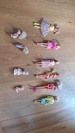 6 grandes barbies et 4 petites avec accessoires et vêtements, Enlèvement ou Envoi, Utilisé