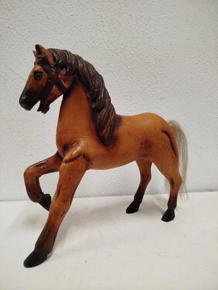 Zeer decoratief lichtbruin houten paard met nylon staart, Collections, Collections Animaux, Utilisé, Statue ou Figurine, Cheval