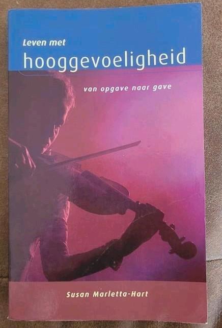 S. Hart - Leven met hooggevoeligheid, Boeken, Psychologie, Zo goed als nieuw, Ophalen of Verzenden