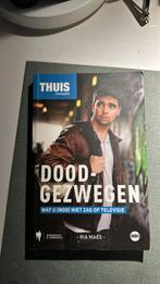 Boek Thuis Doodgezwegen, CD & DVD, DVD | TV & Séries télévisées, Comme neuf