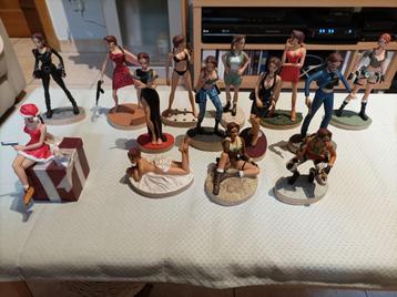 14 figurines Lara Croft disponible aux enchères