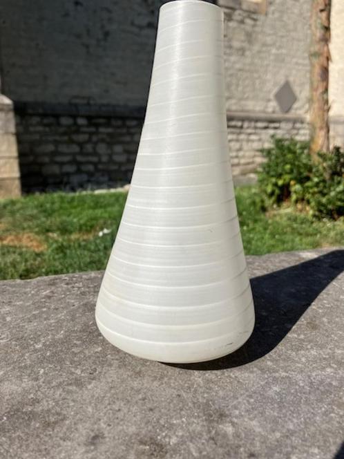 GLAZEN JAREN VIJFTIG LAMPEKAMPJE.. ATOMIC AGE., Huis en Inrichting, Lampen | Lampenkappen, Zo goed als nieuw, Minder dan 25 cm