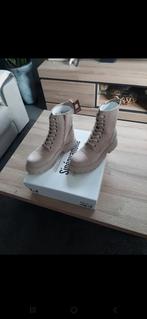 Nieuw in alle maten , echt leer ., Ophalen of Verzenden, Nieuw, Sneakers