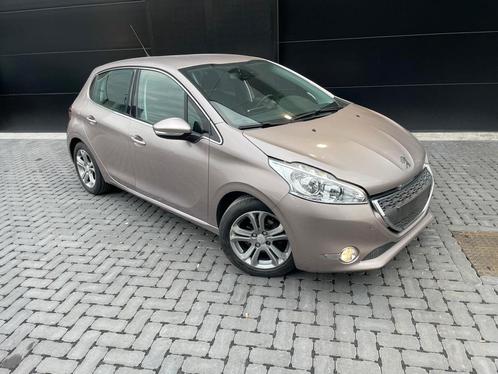 Peugeot 208 Allure Essence année 2013 carnet Complet, Auto's, Peugeot, Bedrijf, ABS, Airbags, Elektrische ramen, Radio, Benzine