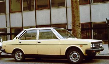 Lot onderdelen oldtimer Fiat 131 S mirafiori 1300 cc beschikbaar voor biedingen