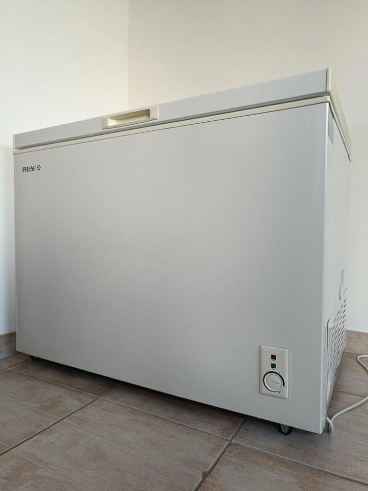 Congélateur A+ / 300L / Très Bon État, Elektronische apparatuur, Vriezers en Diepvrieskisten, Zo goed als nieuw, Vrieskast, Ophalen