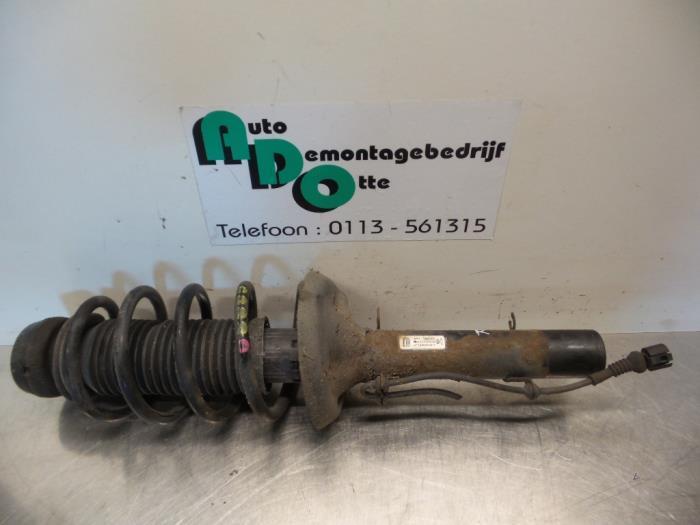 Schokdemperpoot rechts-voor van een Audi A3 (A3 96-), Auto-onderdelen, Ophanging en Onderstel, Audi, Gebruikt, 3 maanden garantie