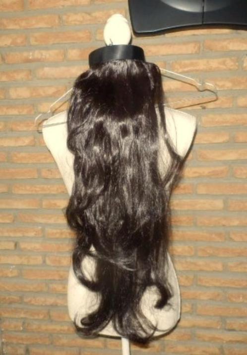 (8) -postiche serre tete chatain fonçé, Handtassen en Accessoires, Uiterlijk | Haarverzorging, Zo goed als nieuw, Pruik of Haarverlenging