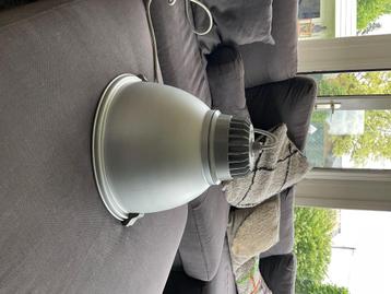 Industriële hanglamp  beschikbaar voor biedingen