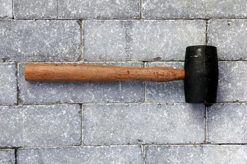 Rubberen hamer van 423 g, 30 cm, houten handvat, Doe-het-zelf en Bouw, Gereedschap | Handgereedschap, Gebruikt, Ophalen of Verzenden
