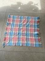 Warm en zacht babydekentje amper gebruikt., Kinderen en Baby's, Ophalen of Verzenden, Zo goed als nieuw