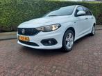 Fiat Tipo 1.4 95pk 2019 Wit, zie laatste foto lichte schade!, Voorwielaandrijving, 4 deurs, Stof, Zwart