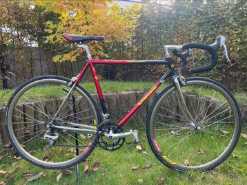 Diamand retro koersfiets disponible aux enchères