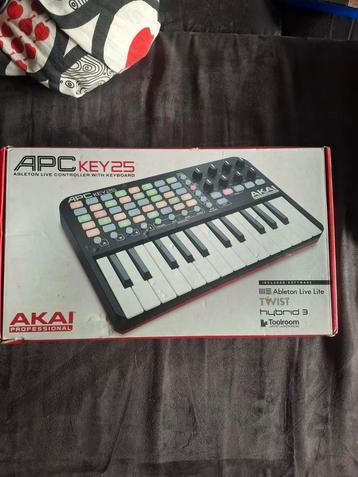 apc key25 AKAI PROFESSIONAL. disponible aux enchères