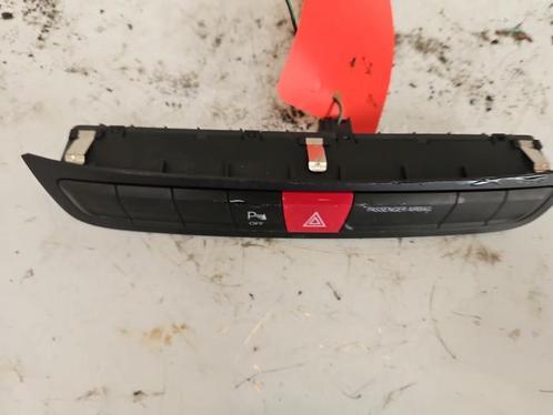 Paniekverlichtings Schakelaar van een Jeep Renegade, Auto-onderdelen, Dashboard en Schakelaars, Jeep, Gebruikt, 3 maanden garantie